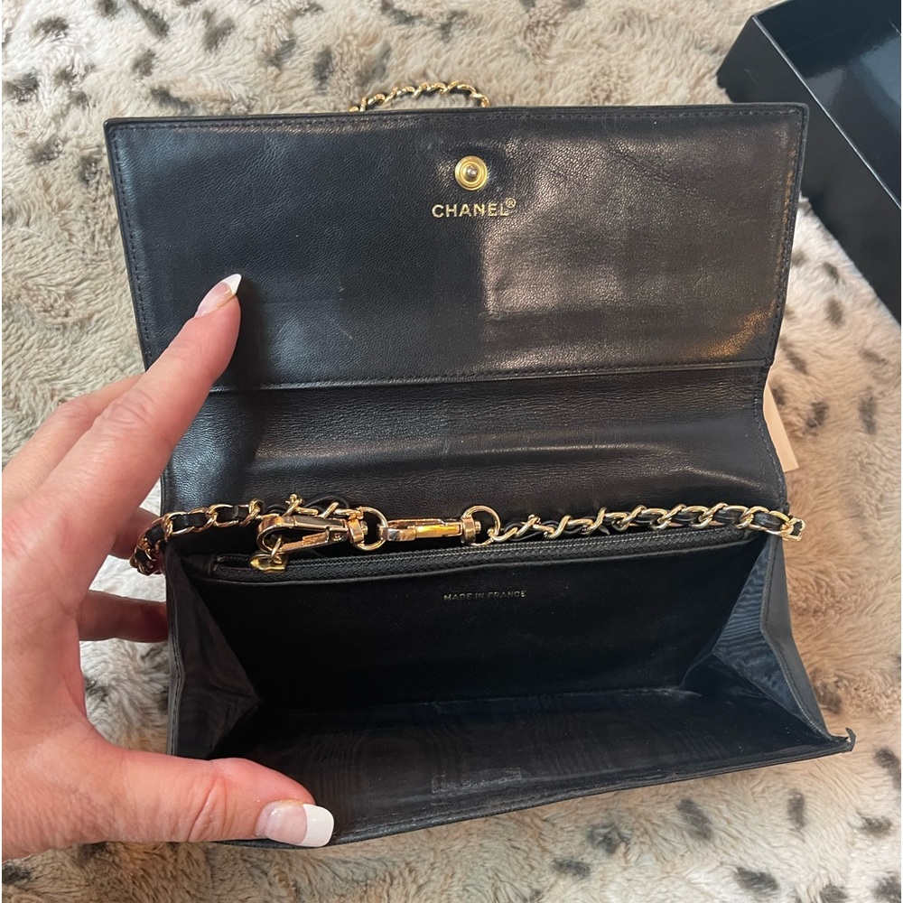 CHANEL Black and Gold Quilted Wallet - Picture 8 of 16